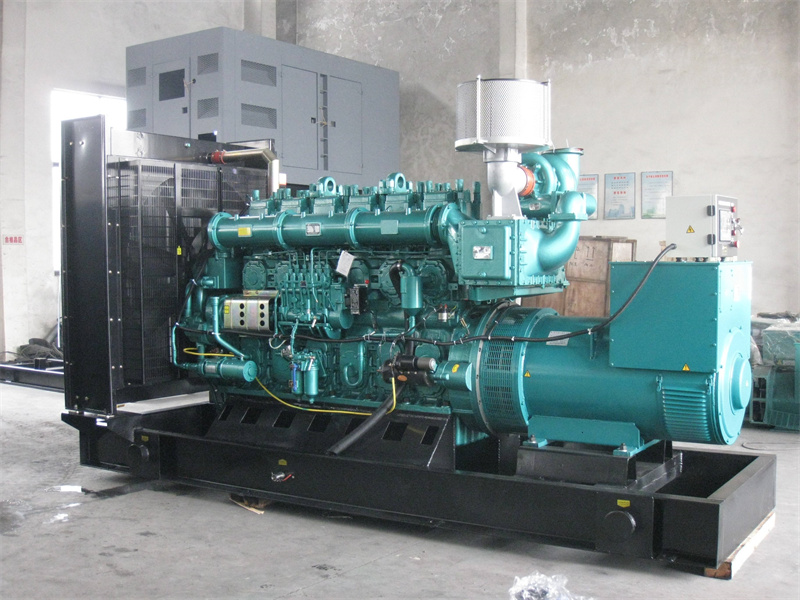 乐安200KW 柴油发电机的油耗是多少？